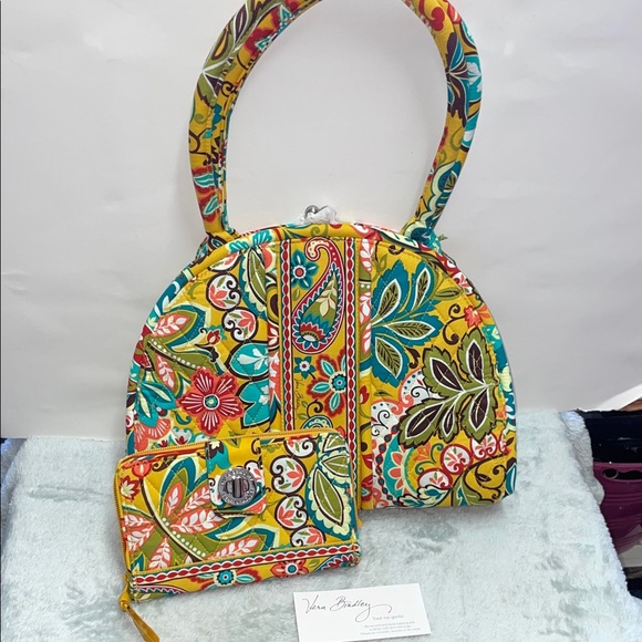 Vera Bradley Handbags - NWOT Vera Bradley ‘Eloise’ Kisslock Hobo W/Wallet